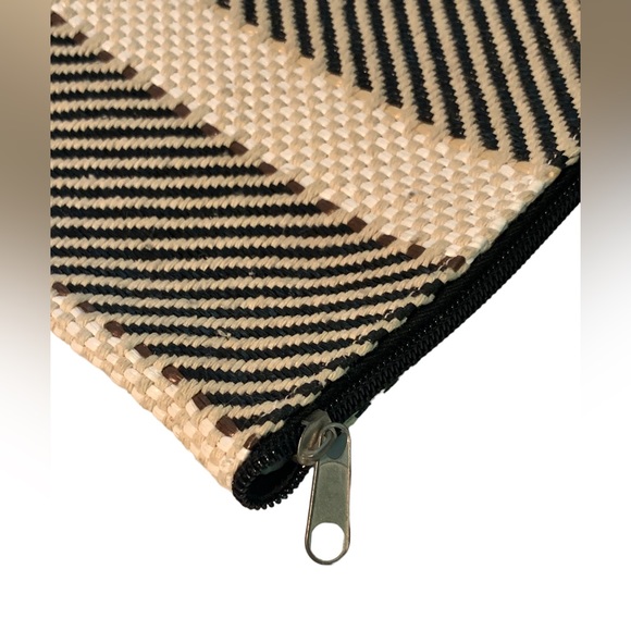 Natural Cosmetic Bag - Picture 2 of 3